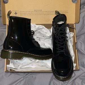 Dr. Martens size 7 i purchased the wrong size